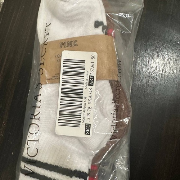 Pink VS pack of 2 pairs ankle socks new in packaging - Picture 2 of 4